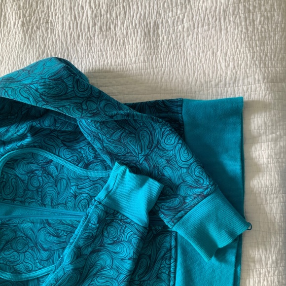 Lululemon scuba hoodie size 4, original - Picture 5 of 6